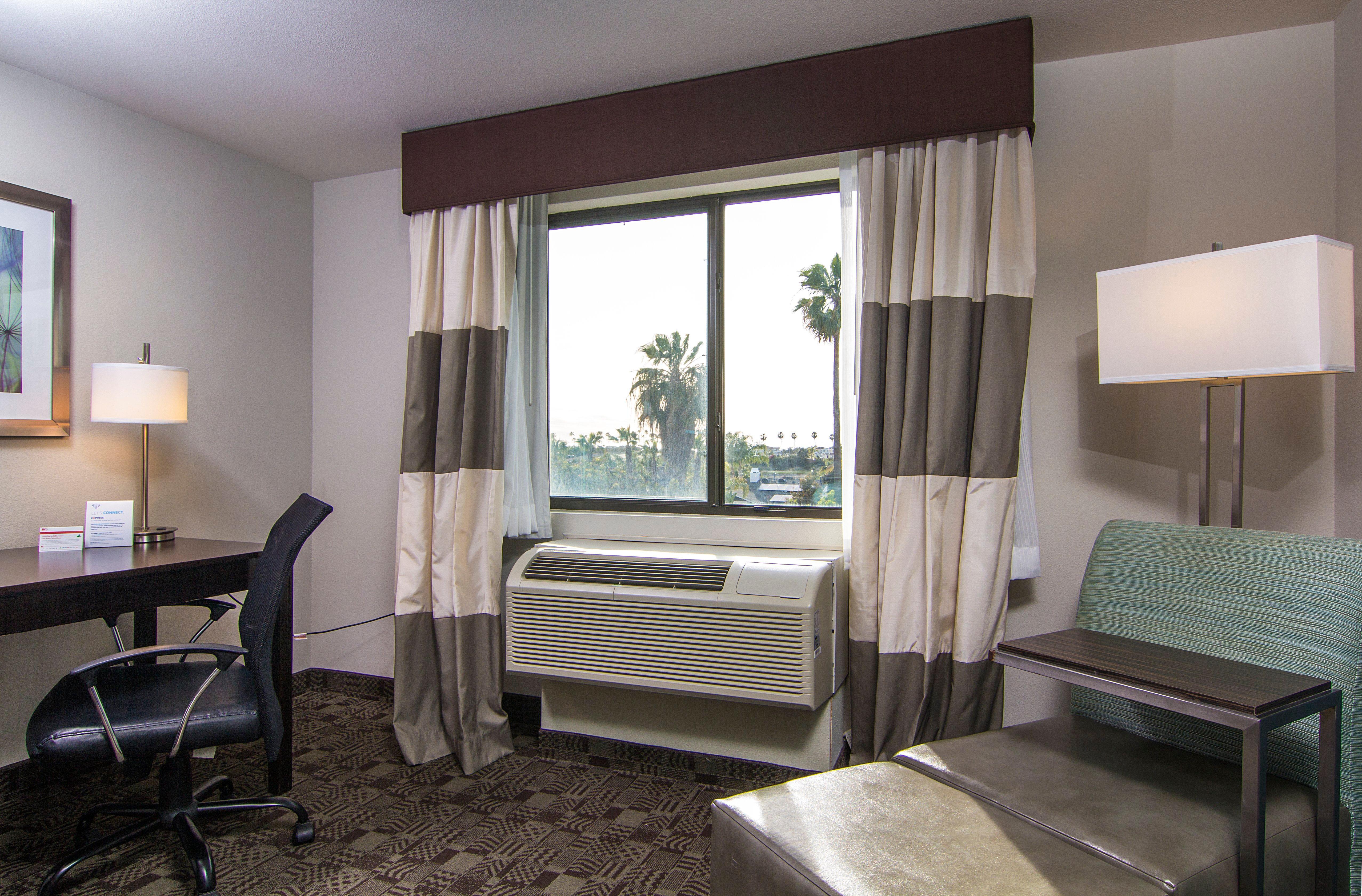 Holiday Inn Express Hotel & Suites Carlsbad Beach By Ihg Exteriér fotografie